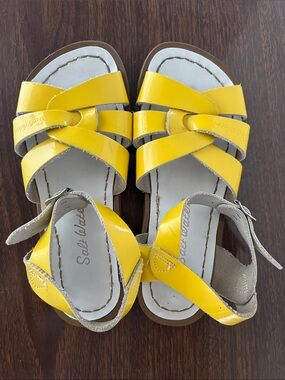 Salt Water Kids Yellow Patent Leather Strappy Sandals Size 13